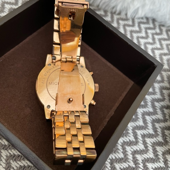 Michael Kors MK5026 Women’s Chronograph watch - Rose Gold - Picture 7 of 11